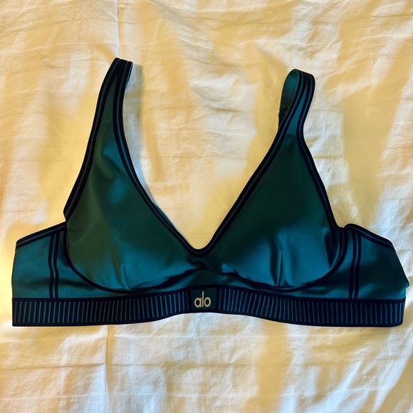 ALO Yoga Other - ALO Airlift Line Up bra